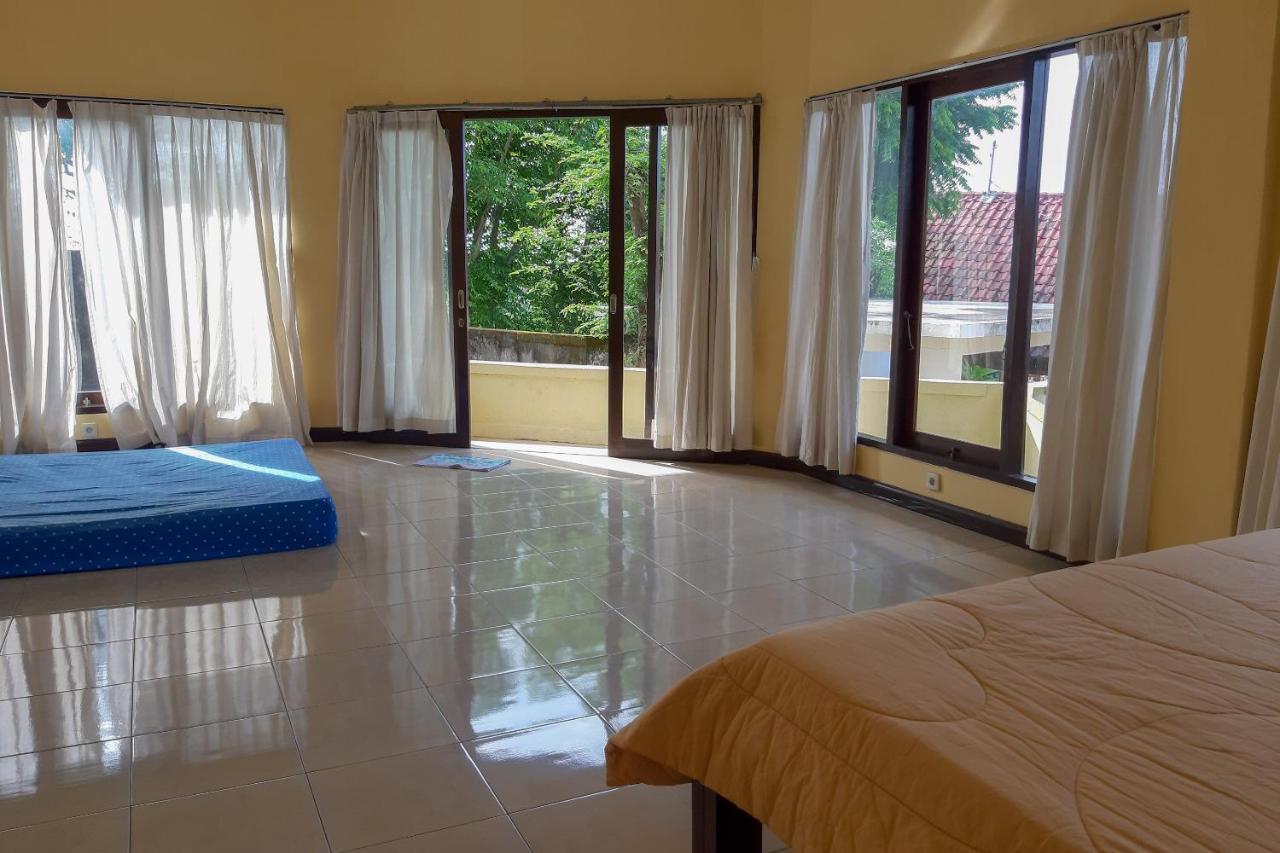 Oyo 3070 Villa Lovina Eco Lodge Esterno foto