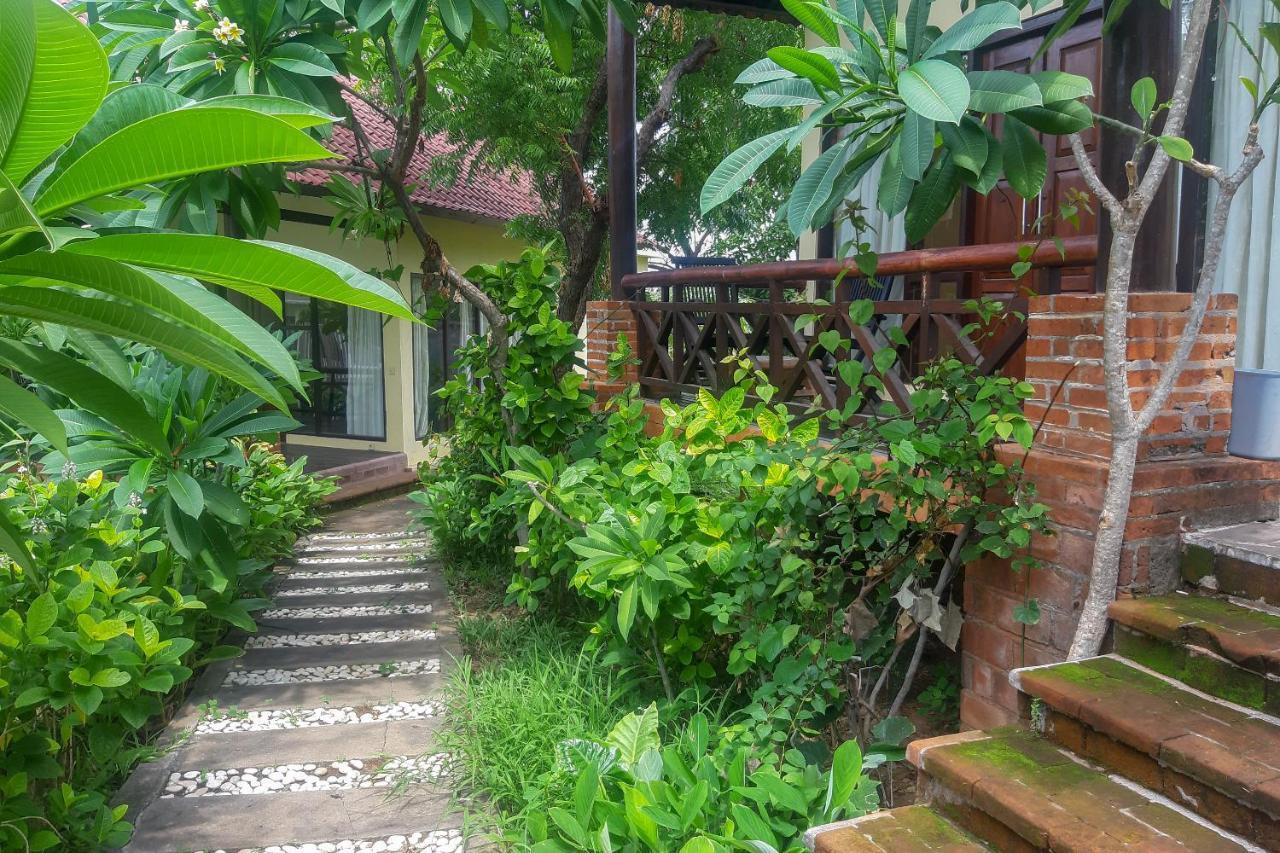 Oyo 3070 Villa Lovina Eco Lodge Esterno foto